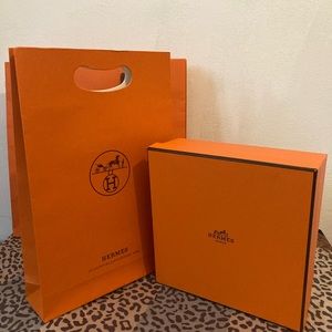 Authentic Hermès paper gift box